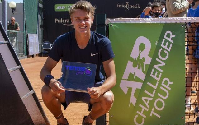 球员不仅需 球员不仅需