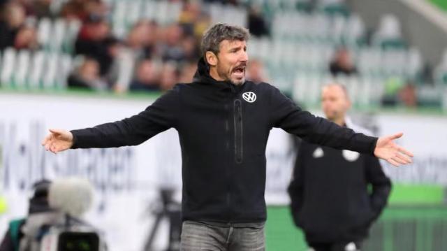 足球世界欠 足球世界欠